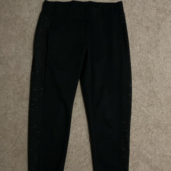 Black Leggings with Side Detail - Picture 3 of 4